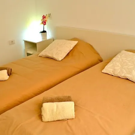 Club Olympus In Garden *