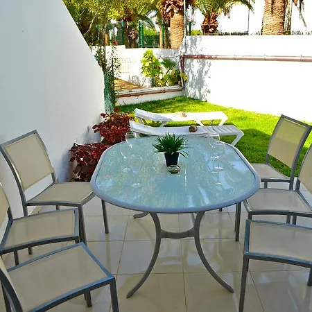 Club Olympus In Garden Appartement