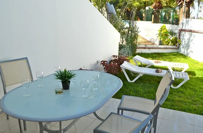 Club Olympus In Garden شقة